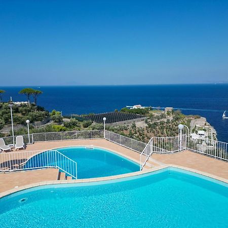 Hotel Villa Lubrense Sorrento 马萨鲁布朗斯 外观 照片