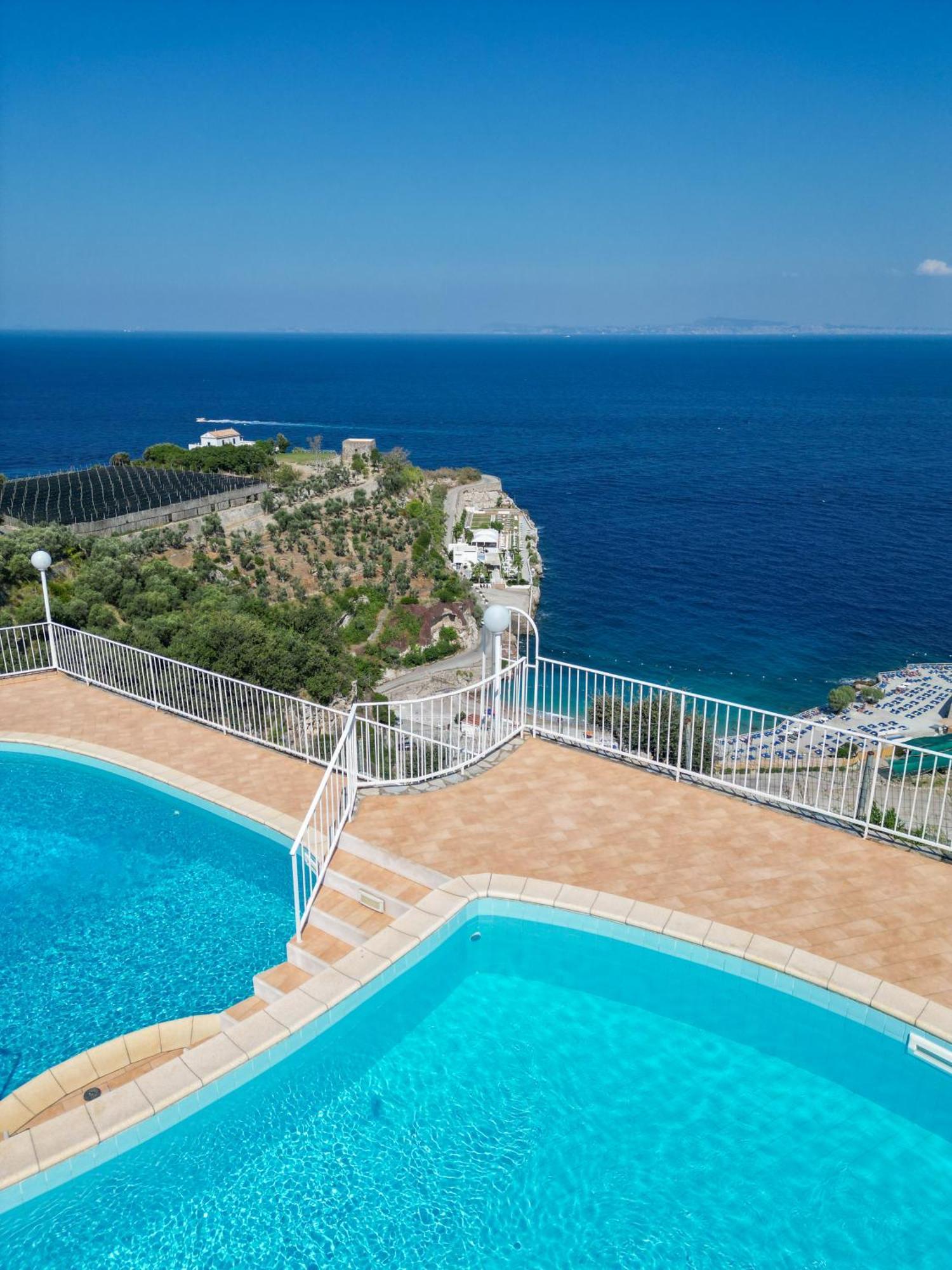 Hotel Villa Lubrense Sorrento 马萨鲁布朗斯 外观 照片