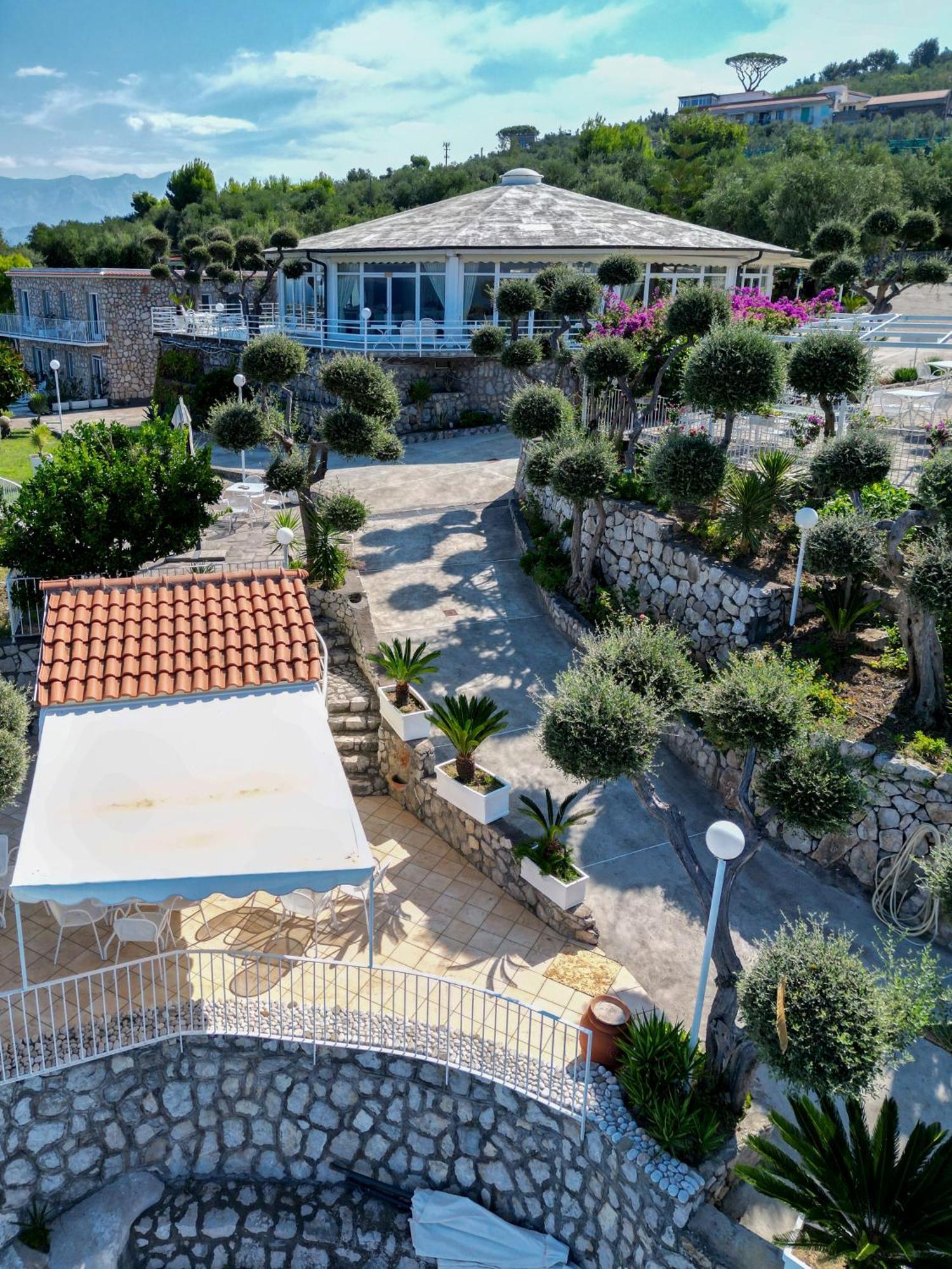 Hotel Villa Lubrense Sorrento 马萨鲁布朗斯 外观 照片