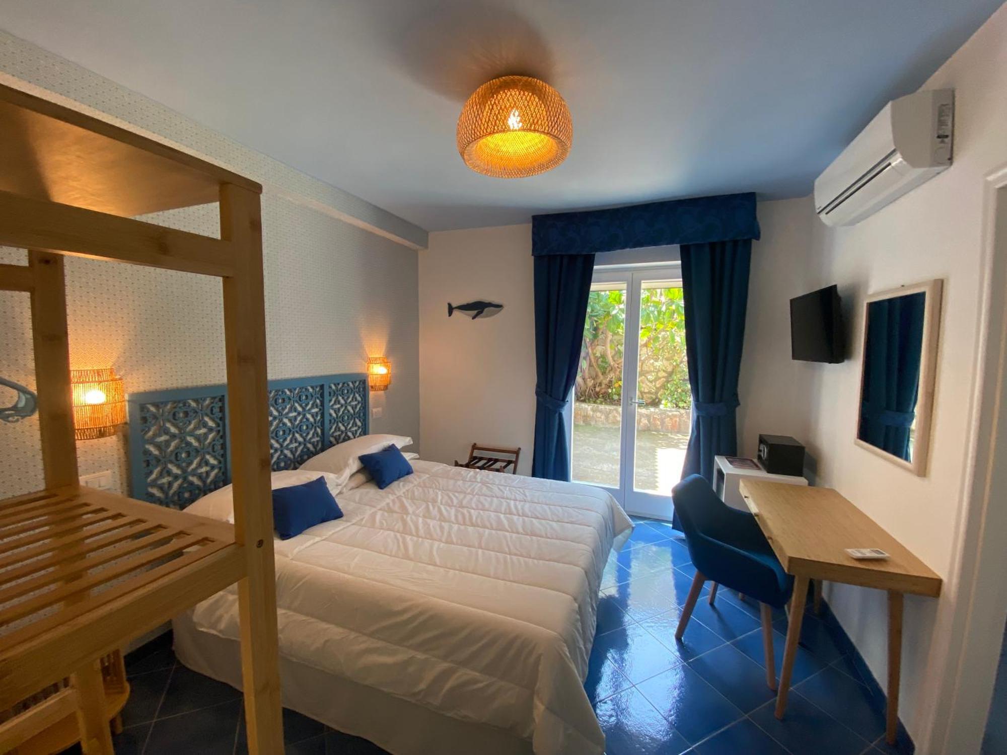 Hotel Villa Lubrense Sorrento 马萨鲁布朗斯 外观 照片